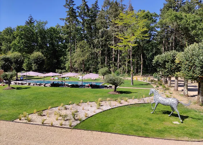 Loire Valley Lodges - Hotel